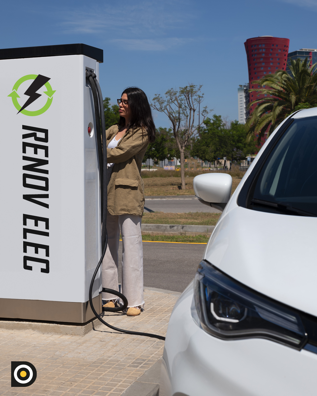 Création du logo Renov Elec – Identité visuelle dynamique pour l ...